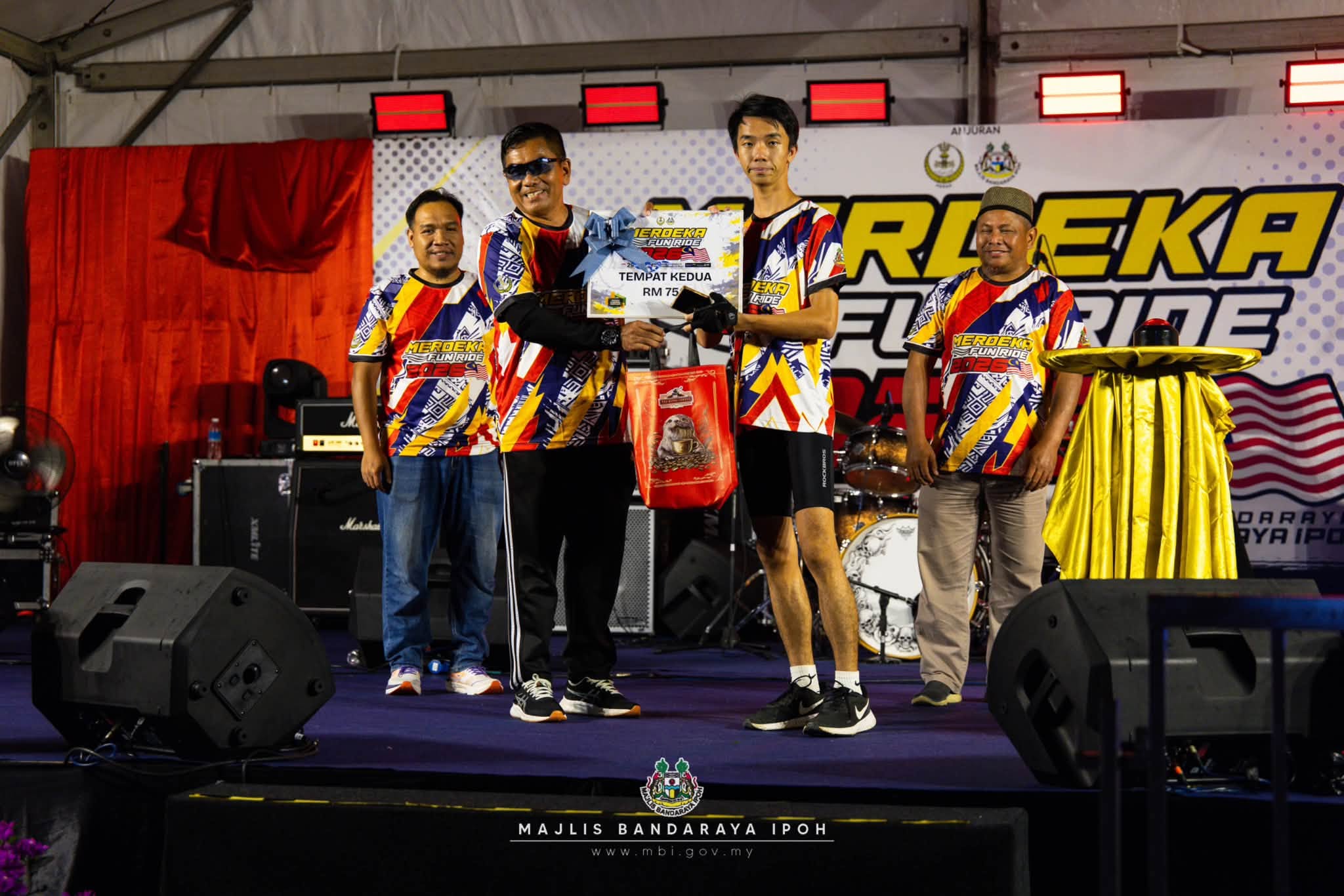 789527077 1464331565719359 2463479936102462335 N